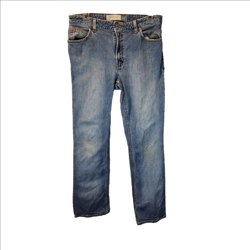 Upgrade Your Wardrobe with Gap's Boot Cut Jeans - Perfect for Any Occasion!
